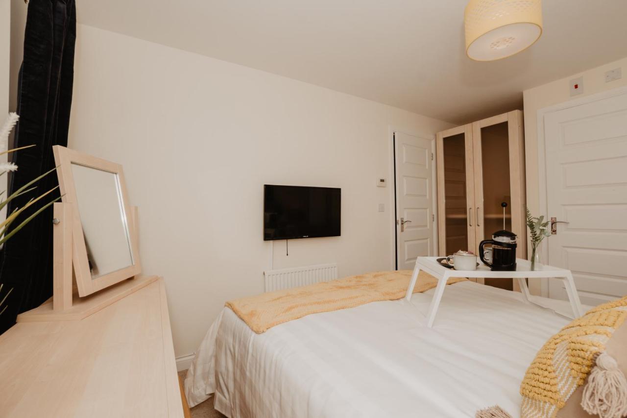 Coyle House, 3 Bed,Corby, Super Kings Or Twins, Driveway, Free Wi-Fi, Corporates Welcome Kültér fotó