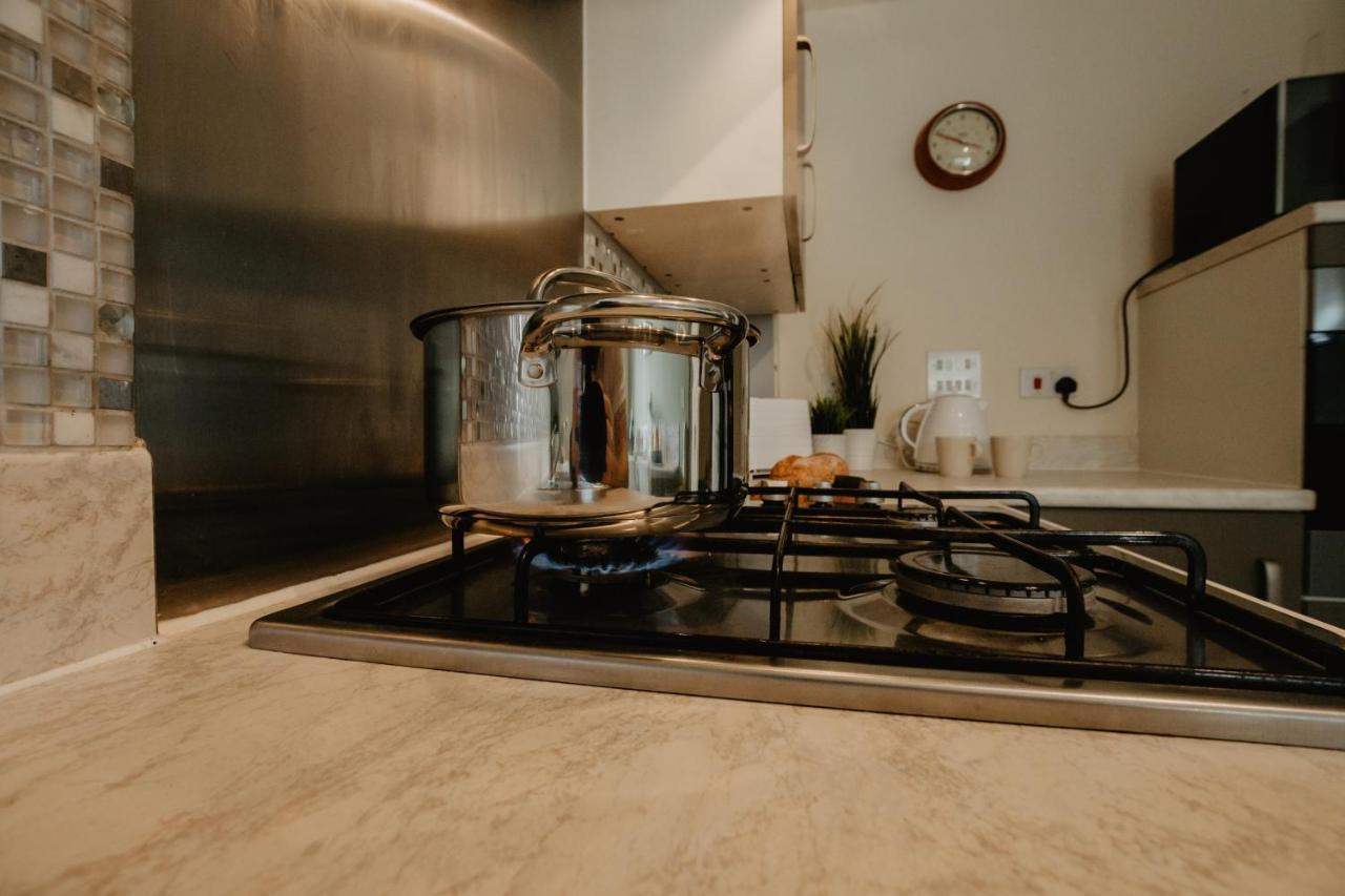 Coyle House, 3 Bed,Corby, Super Kings Or Twins, Driveway, Free Wi-Fi, Corporates Welcome Kültér fotó
